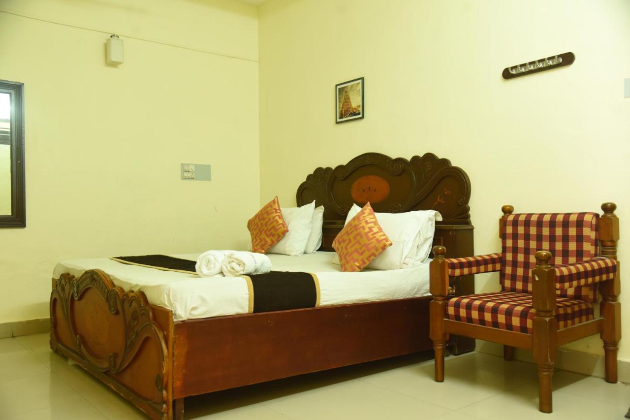 Hotel Raja Palace Канякумари Екстериор снимка
