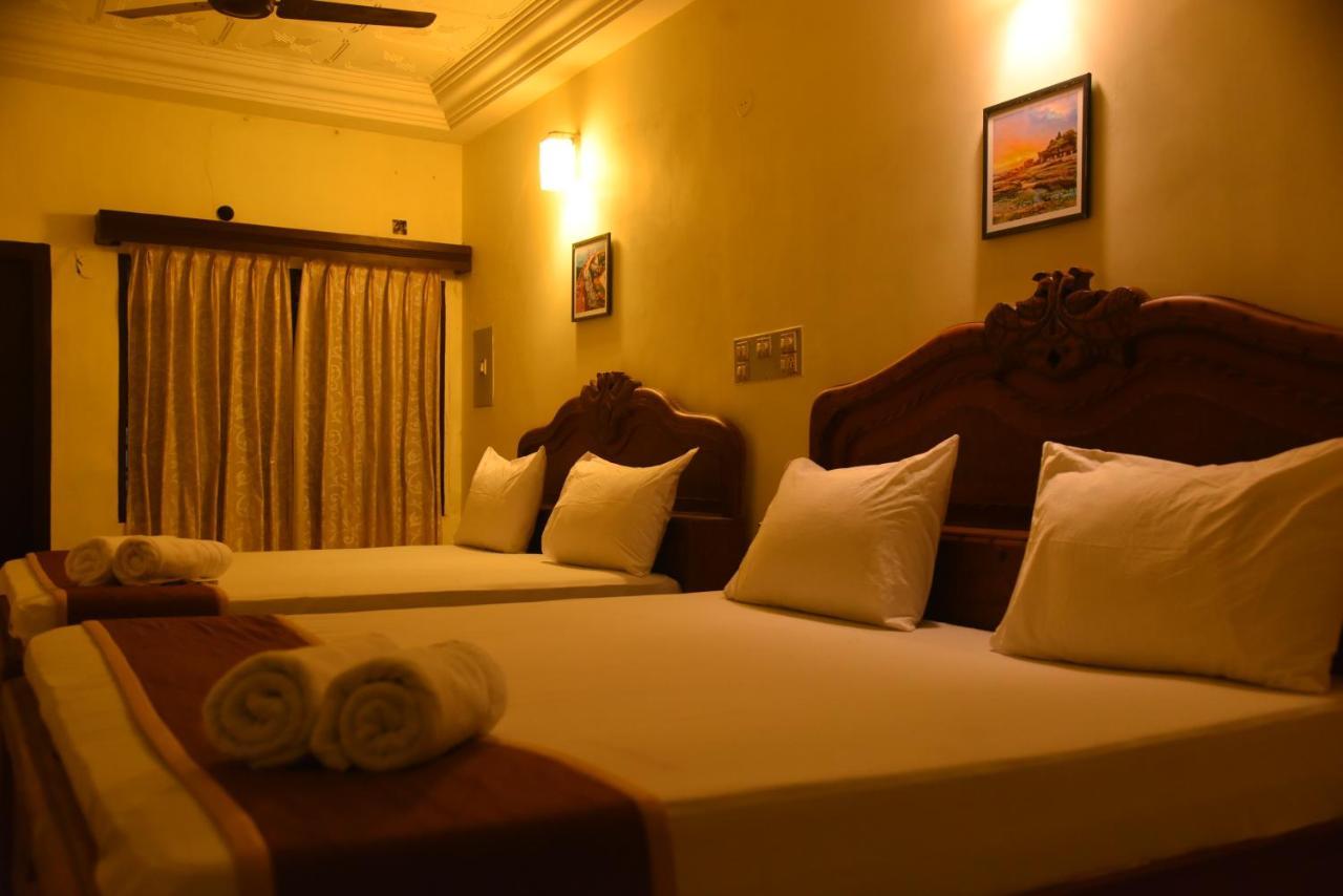 Hotel Raja Palace Канякумари Екстериор снимка